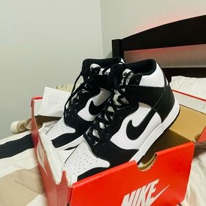COPY - Nike dunk high retro 9.5 black and white